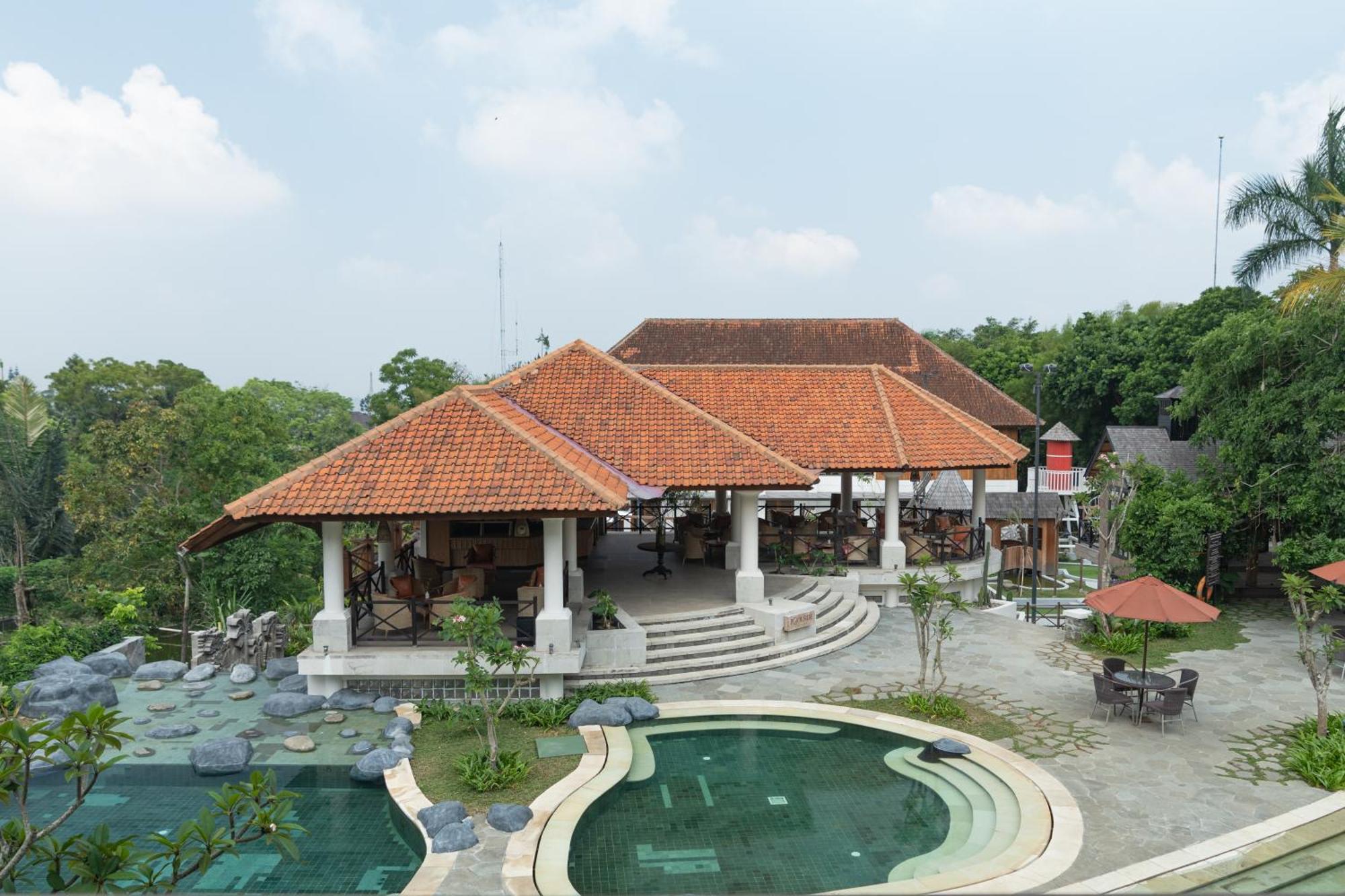 Novus Giri Resort & Spa Puncak Exterior foto