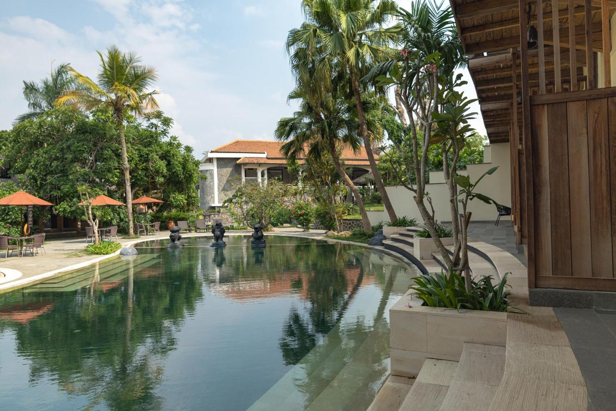 Novus Giri Resort & Spa Puncak Exterior foto